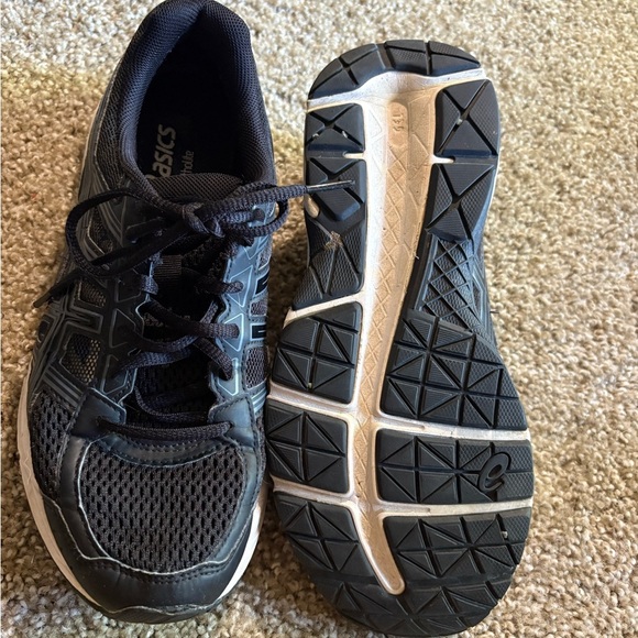 ASICS Black Athletic Shoes - Picture 3 of 4